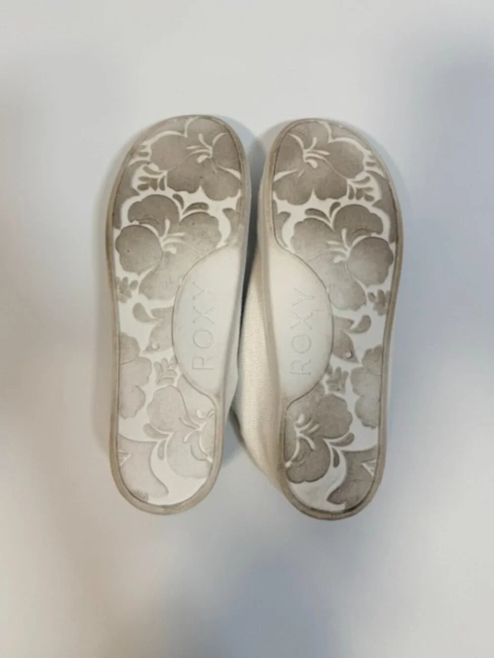 Roxy Bayshore White Sneakers Washable Size 8